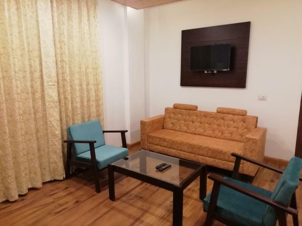 The Laurent And Banon Resorts Manāli Buitenkant foto